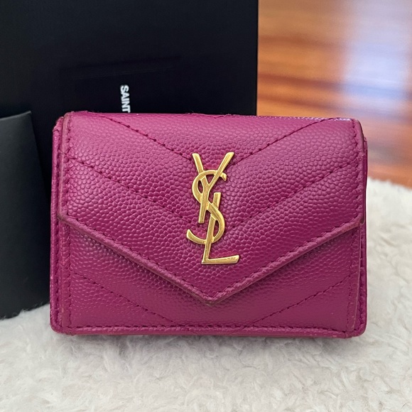 YSL Cassandra Trifold Wallet - Picture 3 of 17